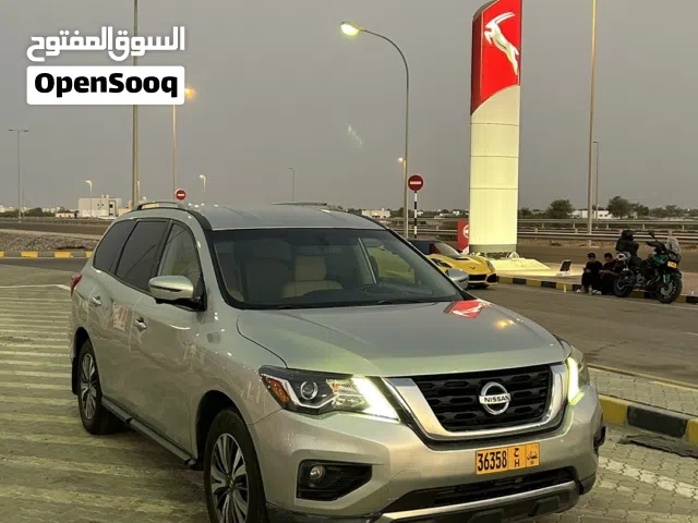 2017 نيسان باثفايندر SL