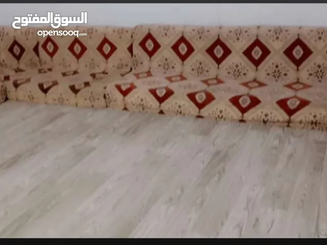 كعدات 6قطع لون بيج واحمر للبيع ب80