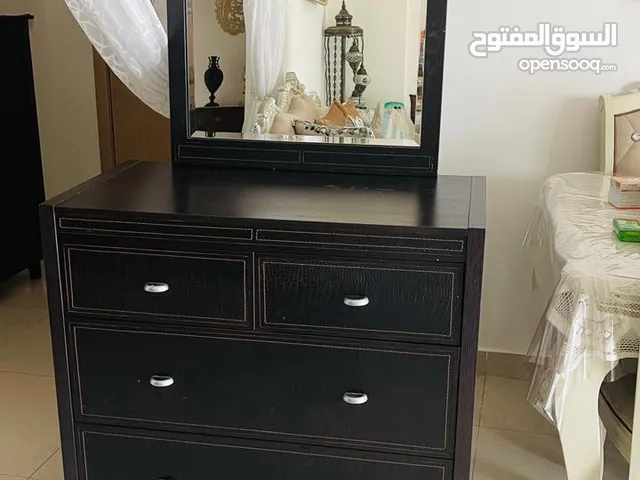 Dressing table for sale in clean condition