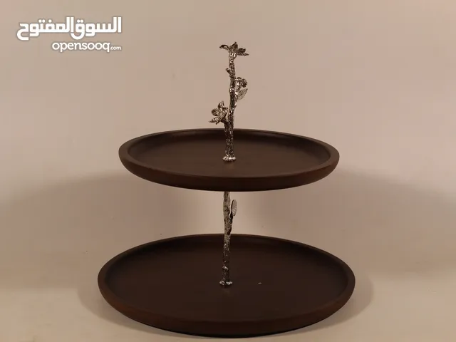 مضيفة تقديم الحلو طابقين