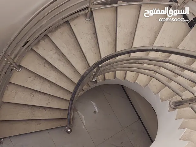 260 m2 5 Bedrooms Townhouse for Sale in Sana'a Bayt Baws