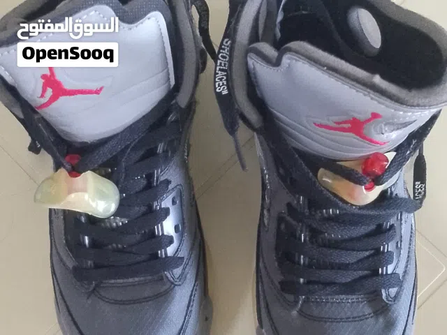 بوت نايك جوردان air Jordan اصلي نمرة 40