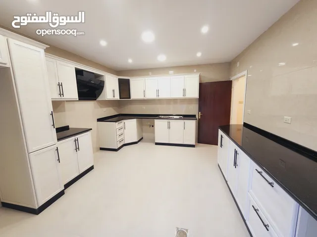 200 m2 3 Bedrooms Apartments for Rent in Amman Jabal Amman