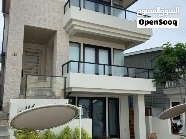 180 m2 4 Bedrooms Townhouse for Sale in Basra Tuwaisa