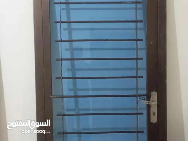 باب حديد بحال الوكاله ارتفاع 115 عرض 105