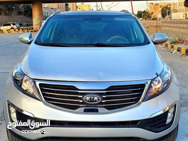 كيا سبورتاج 2012 -2013 فل كامل شبه جديد  البيع لغرض السفر وعلى الفحص الفني