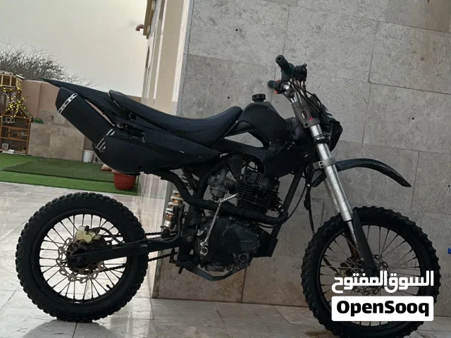 للبيع ترل 200cc نظيف بدون مشاكل