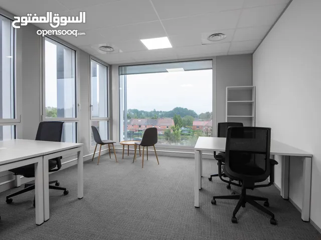 مساحة مكتبية خاصة تسع عدد 3 من الأفراد في Abu Dhabi, Marriott Abu Dhabi Downtown