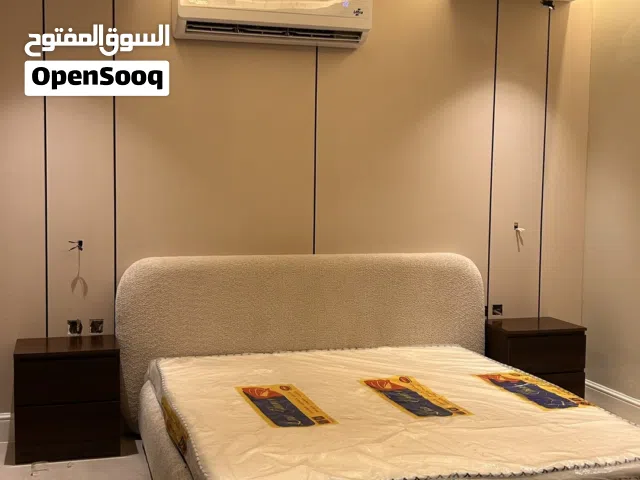يوجد لدينا جميع أنواع خزائن الدواليب وغرفة نوم وغرفة ملابس يوجد لدينا تفصيل على حسب الطلب