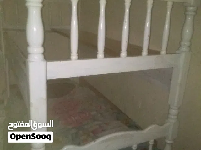 تخت طابقين مستعمل