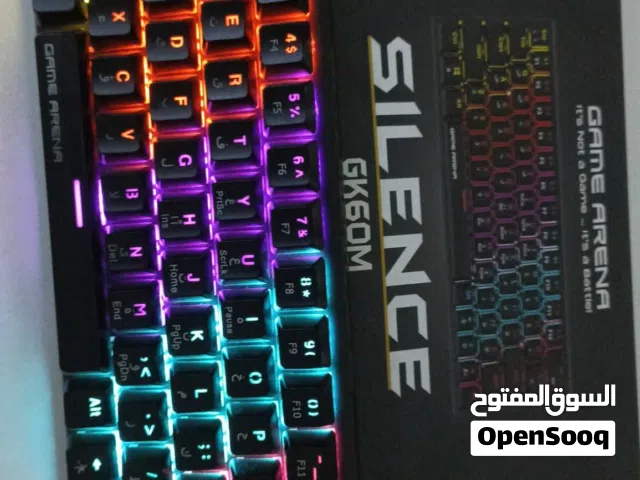 كيبورد و ماوس.