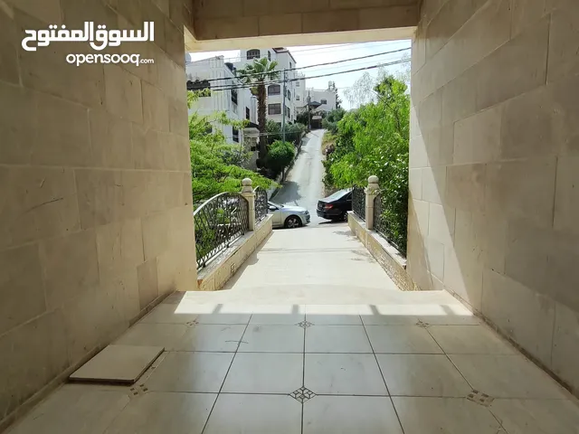 160 m2 3 Bedrooms Apartments for Rent in Ramallah and Al-Bireh Al Masyoon