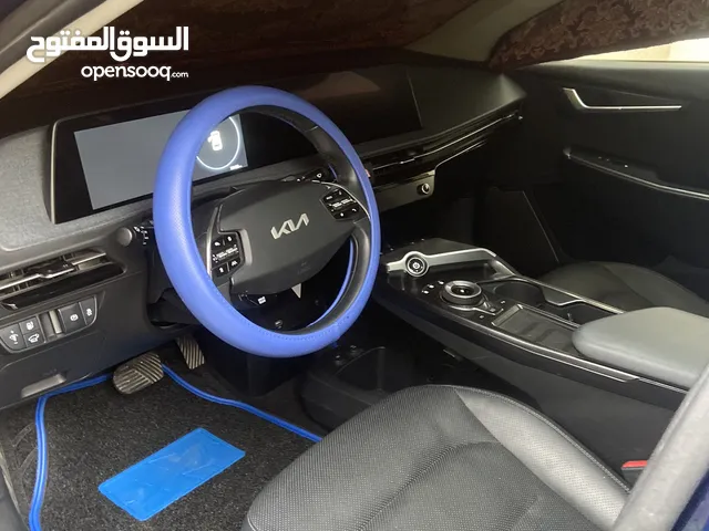 سياره كيا كهربا ev6سياره حلوه وجديده رقم بغداد حادثه بسيط ربع بنيد وبارد بل جاملغ الوره فقط 180ورقه