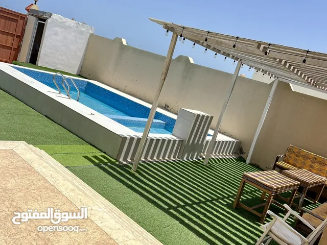 4 Bedrooms Chalet for Rent in Al Sharqiya Ja'alan Bani Bu Ali
