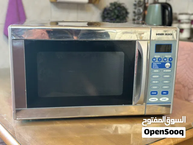 مايكرويف ماركة بلاك اند دكر بحالة ممتازة