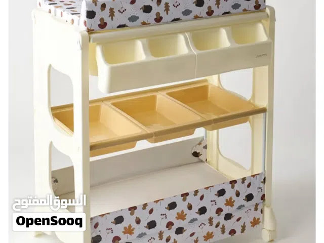 طاولة تغيير بطبعات من جونيورز Juniors Change Centre Diaper -Changing Table