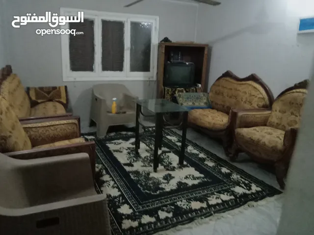 5 شقه مفروشة مدينة 15مايو تصلح لطلبة جامعة مايو ومعهد الهندسة وللشركات
