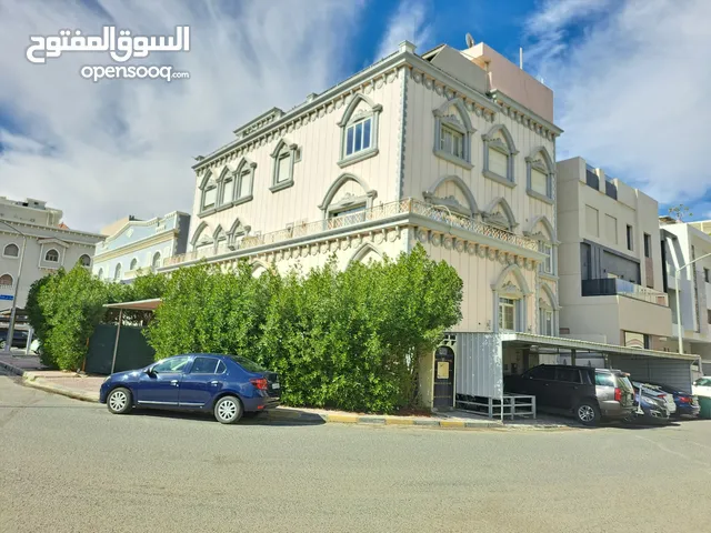 400 m2 More than 6 bedrooms Villa for Sale in Mubarak Al-Kabeer Abu Ftaira