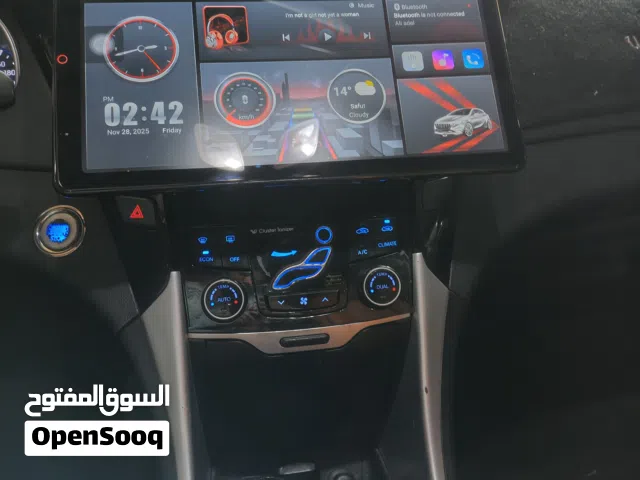 شاشة أندرويد شبه جديدة  للبيع