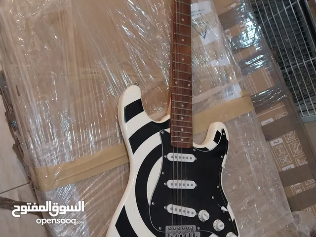 قيتار كهربائية من بريطانيا