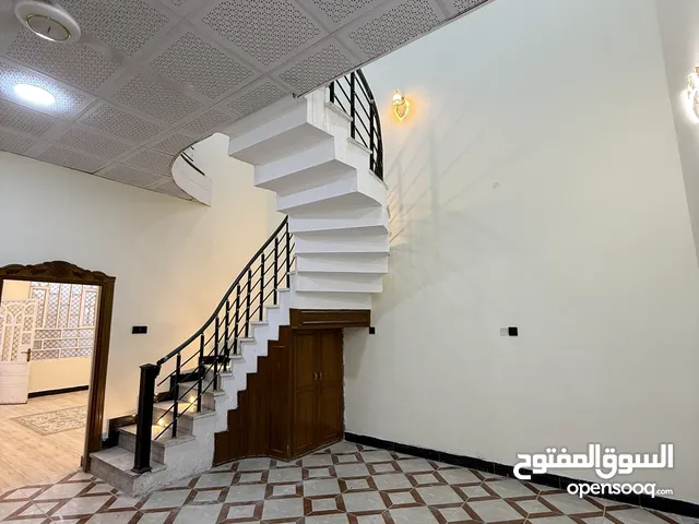 بيت على خدمات في حي المهندسين للبيع