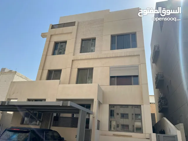 150 m2 3 Bedrooms Apartments for Rent in Hawally Salmiya