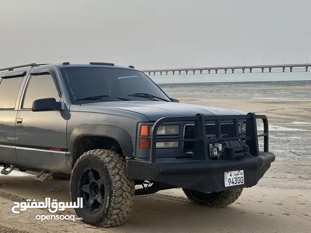 Used GMC Suburban in Mubarak Al-Kabeer