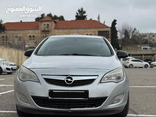 اوبل استرا برايفت بنزين 2012