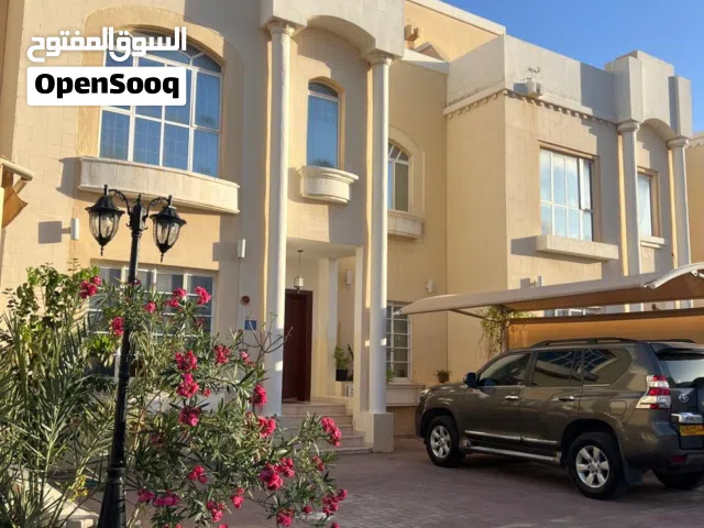 لمحب الرقي والهدوء فلة راقية في الموالح الجنوبية مجمع الرحاب السكني
