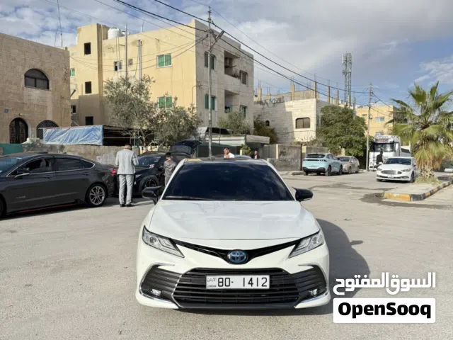 2021 تويوتا كامري SE