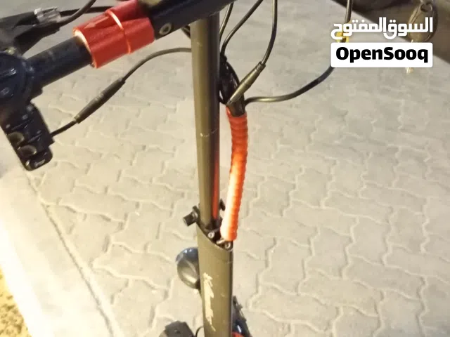 USED E-SCOOTER ((COMES WITH A CHAIR AND THE CHARGER)) --قابل للتفاوض-- --Negotiableــ