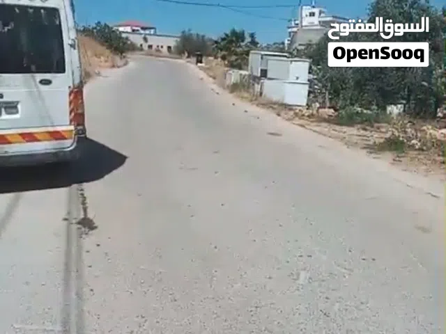 ارض للبيع تجاري احكام خاصه في سرده قريبه من الايكون مول مساحه 900 م