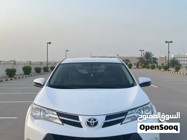 2015 تويوتا راف فور LE