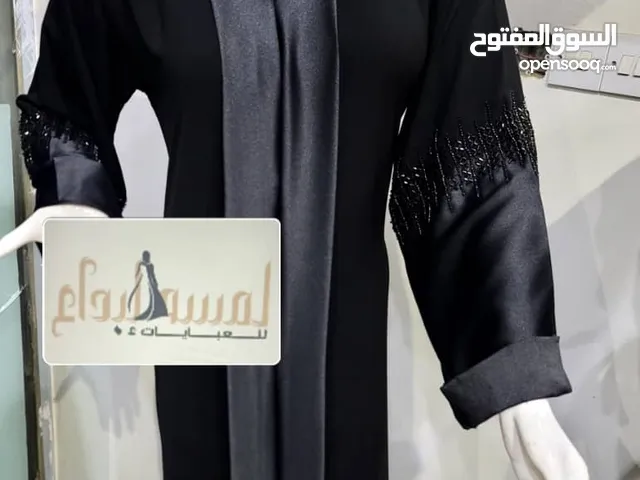 لمسه إبداع للعبايات الراقيه