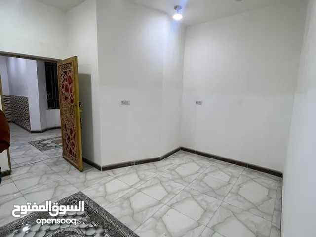 100 m2 1 Bedroom Apartments for Rent in Basra Jubaileh