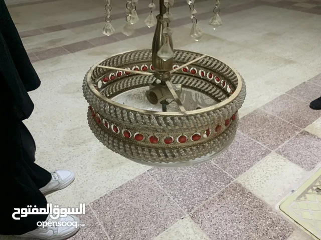 ثريتين بحالة الوكاله