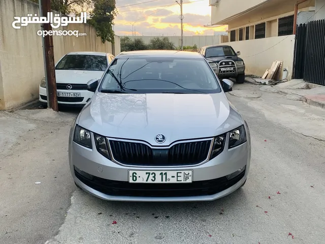 اوكتافيا 2019 مطور 2000 ديزل اتماتيك برايفت بحاله الوكالة فحص نخب