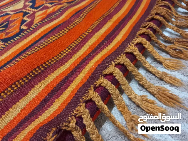 بساط تراثي يدوي – قطعة فخمة لعشّاق الأصالة مصنوع من الصوف الطبيعي يدوياً