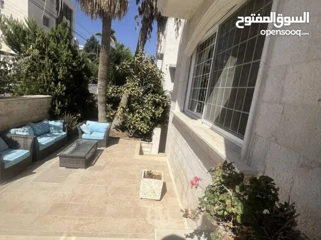 730m2 4 Bedrooms Villa for Sale in Amman Dabouq