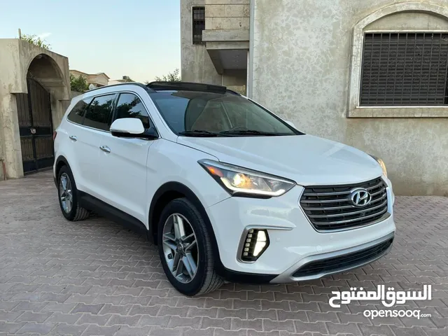 Hyundai Santa Fe 2017 in Benghazi