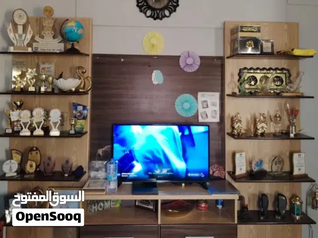 very good table stand for tv