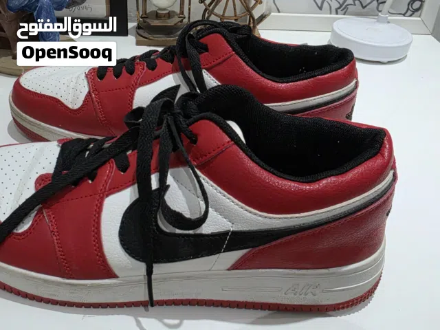 حذاء نايك للبيع