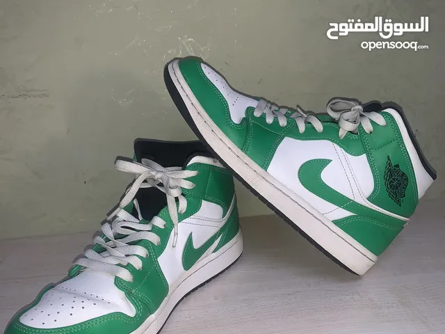 Nike Air Jordan 1 mid lucky green