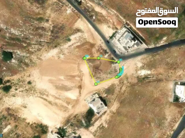 للإستثمار وبسعر مخفض، أرض بإطلالة مميزه سكن ب خاص على 3 شوارع بمنسوب طابقين 1053 م2 بحوض الكرسي