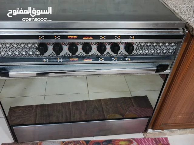 غرفة نوم مستعمله ومجموعة اثاث بحاله جيده جدا بسعر مغري