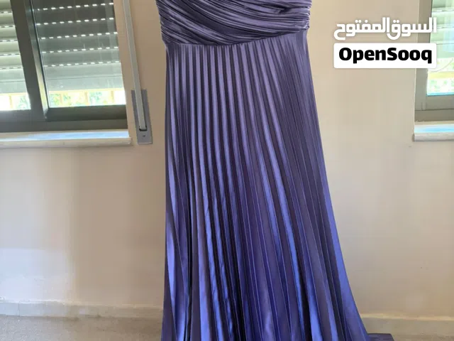 فستان سهرة ستان تركي فخم للبيع