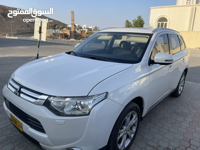 Mitsubishi Outlander 2.4/GCC/7 Seater