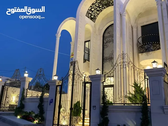 650m2 5 Bedrooms Villa for Sale in Amman Airport Road - Manaseer Gs