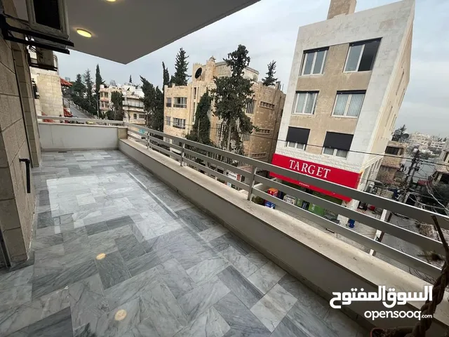 Luxurious apartment for rent in Jabal Al-Lweibdeh