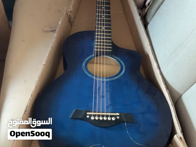 جيتار جديد مستخدم مرتين فقط ممتاز للي حاب يتعلم